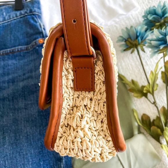 LOFT shoulder bag. - Picture 8 of 15